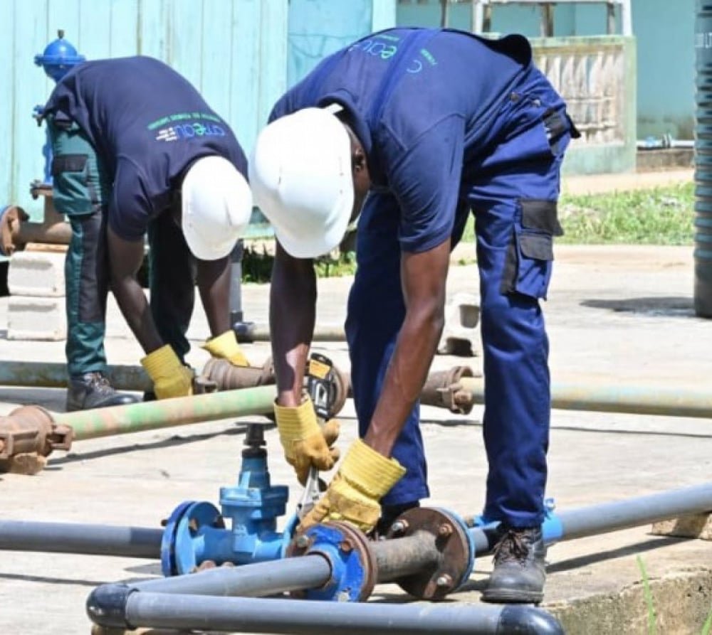 Équipe de plombiers professionnels de Plombier237 à Yaoundé